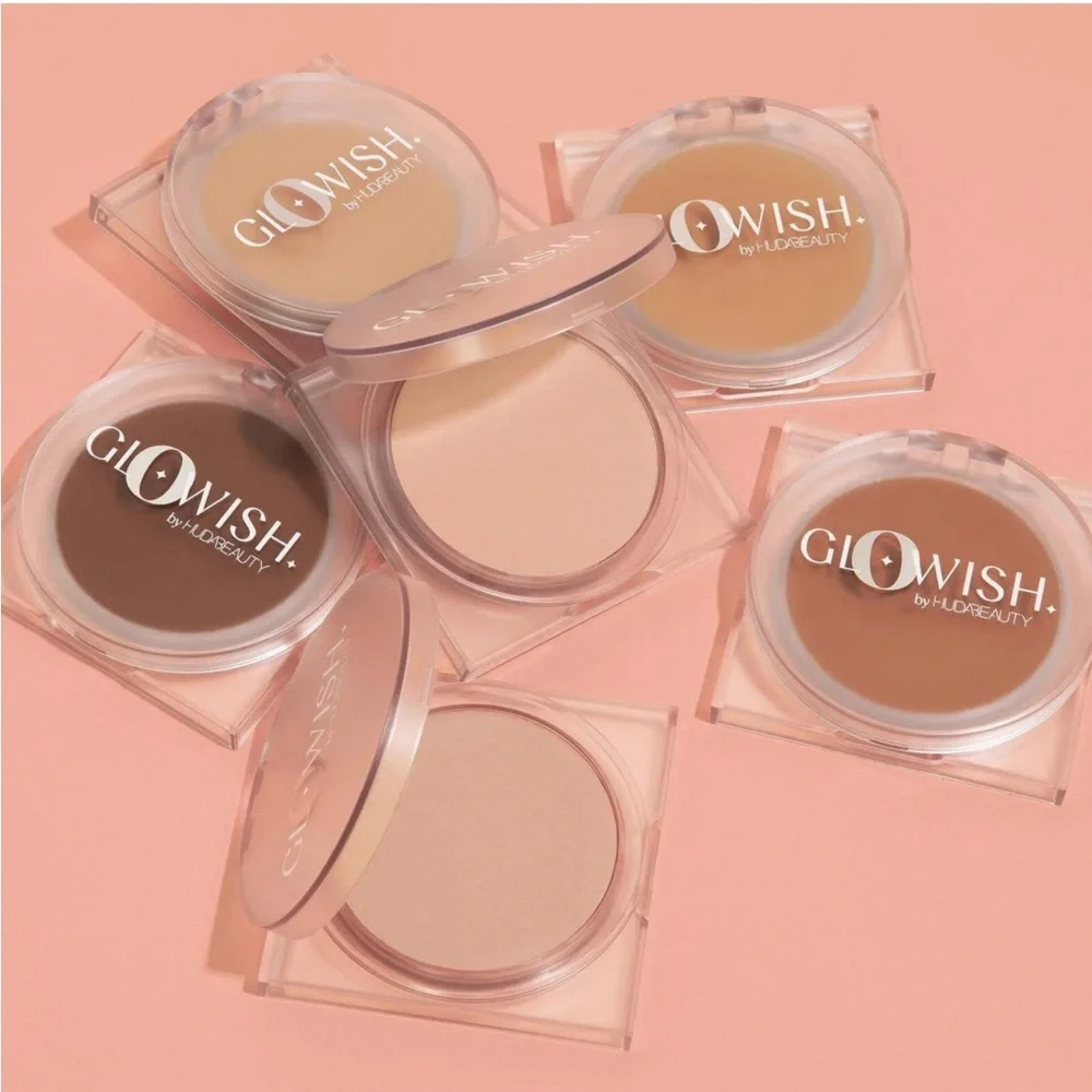 Huda Beauty Glowish Luminous Pressed Powder - White Packaging